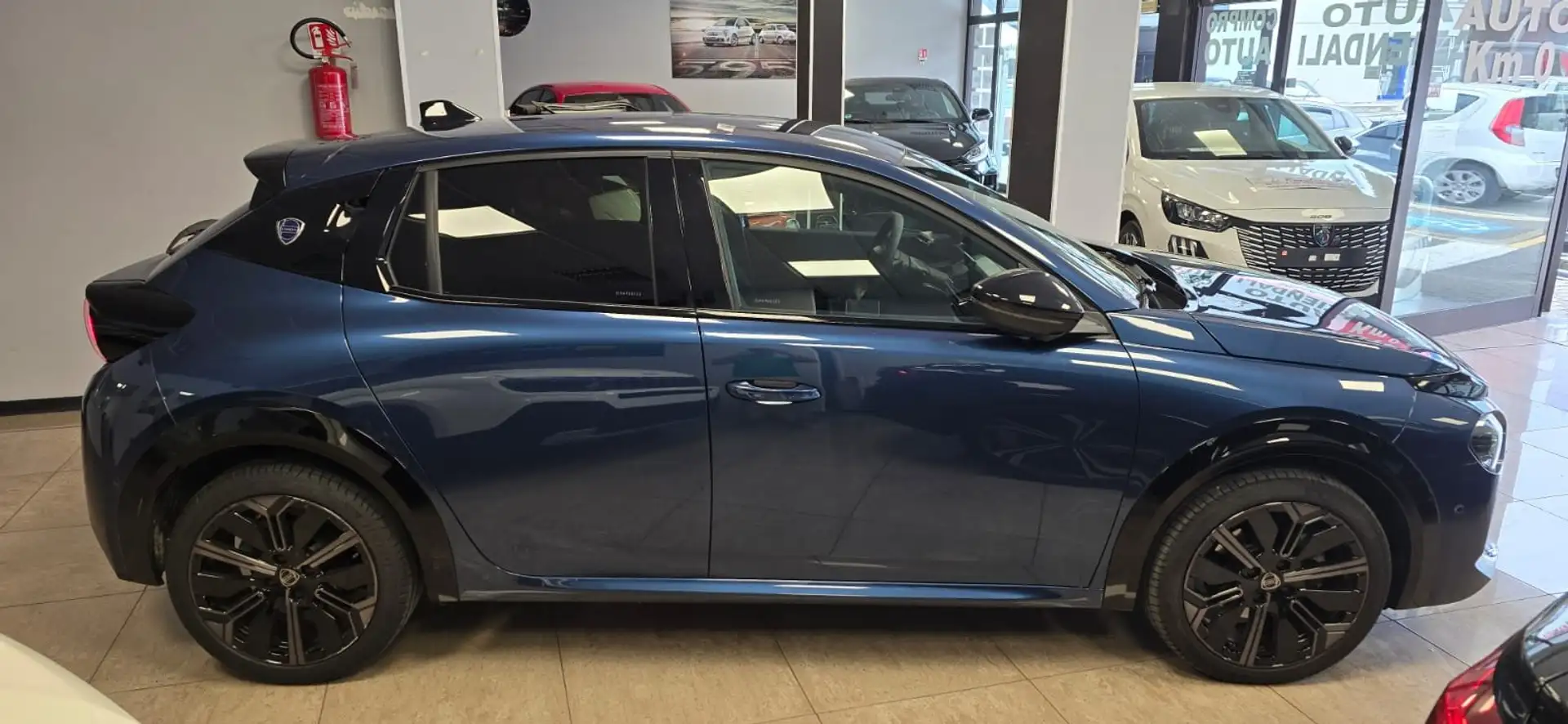 Lancia Ypsilon Ypsilon 1.2 mhev Edizione Limitata Cassina e-dct Blu/Azzurro - 2