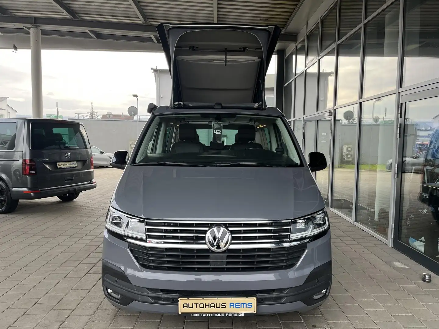 Volkswagen T6.1 California T6.1 California Beach Camper Edition 4 Motion AHK Gris - 2