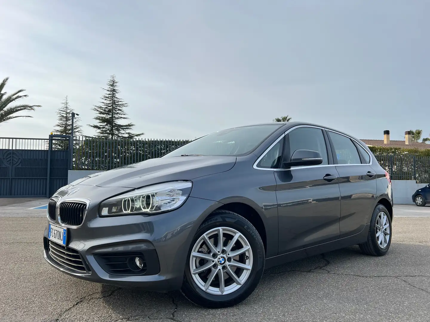 BMW 216 216d Active Tourer Advantage auto Grau - 1