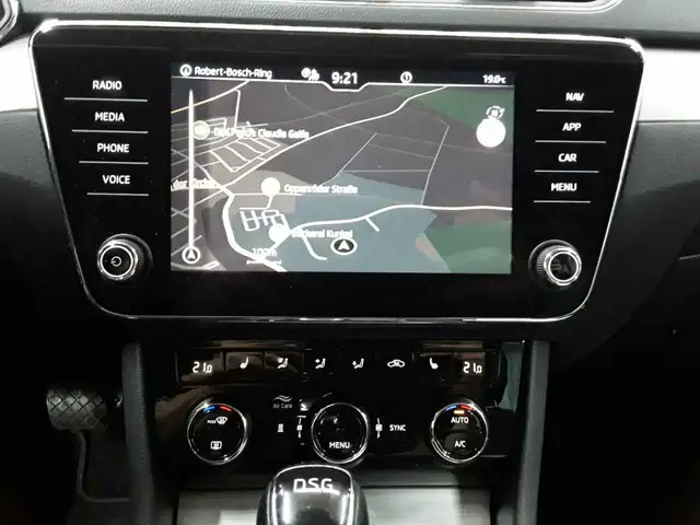 Skoda Superb view 12