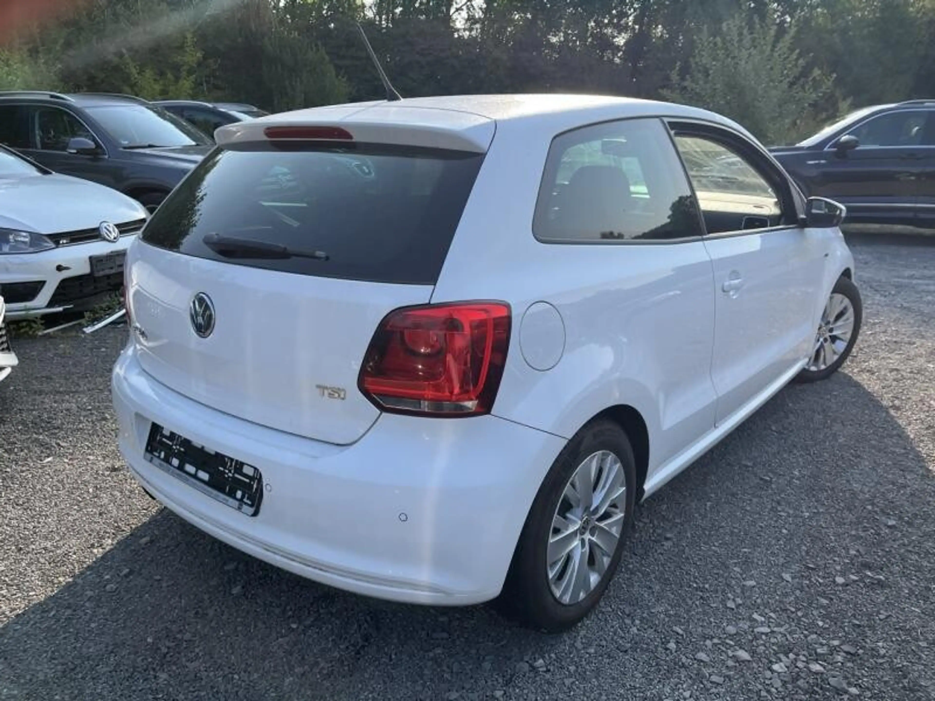 Volkswagen Polo Life Bi-Xenon Tempomat SHZ PDC Berg-Assist — photo 2