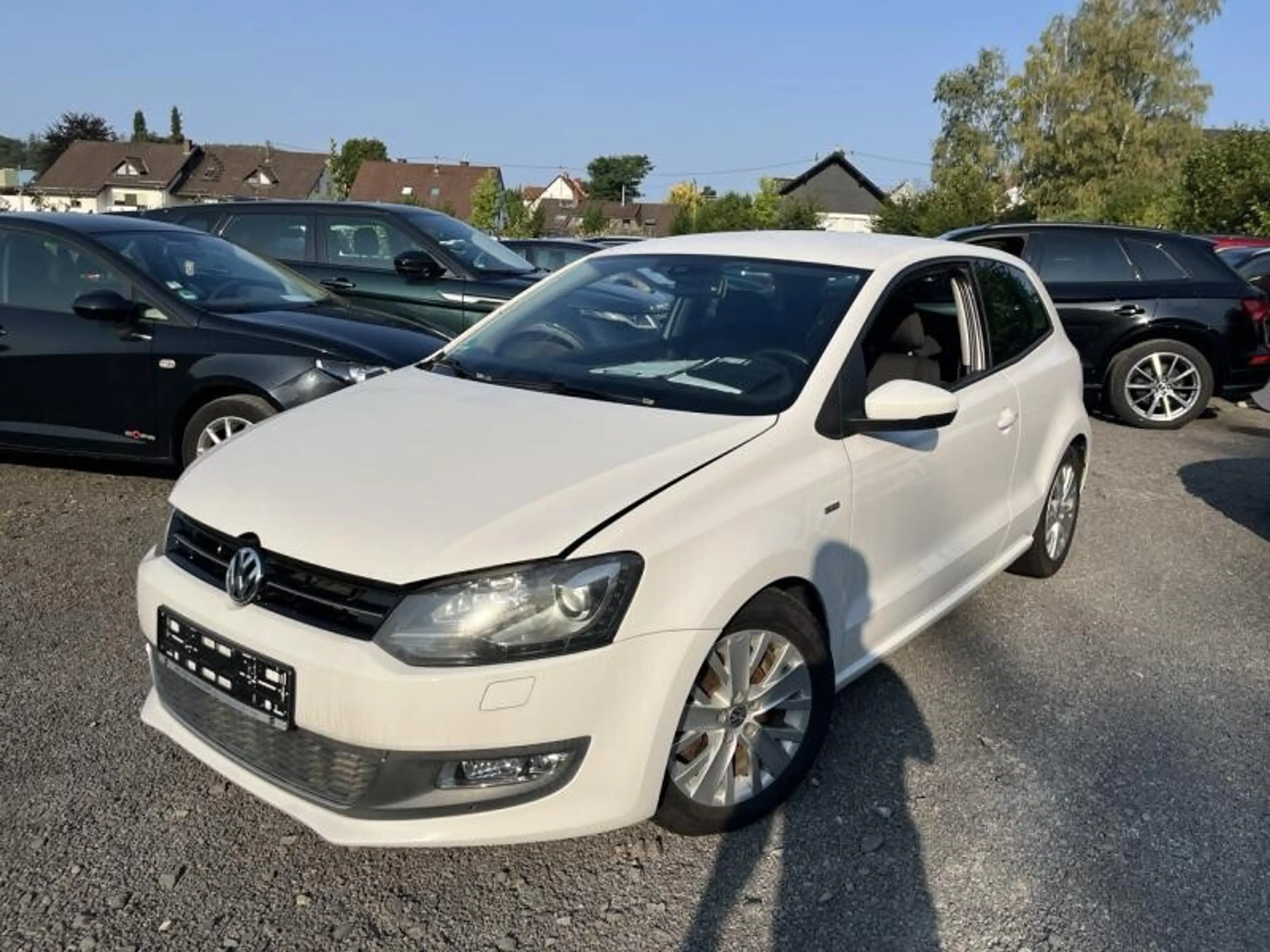 Volkswagen Polo Life Bi-Xenon Tempomat SHZ PDC Berg-Assist