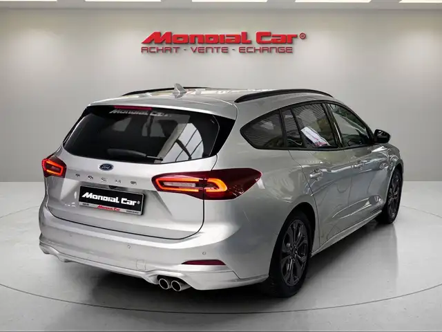 Ford Focus view 6