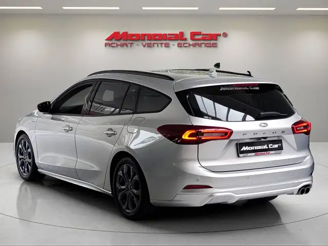 Ford Focus view 9