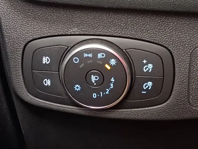 Ford Focus view 14