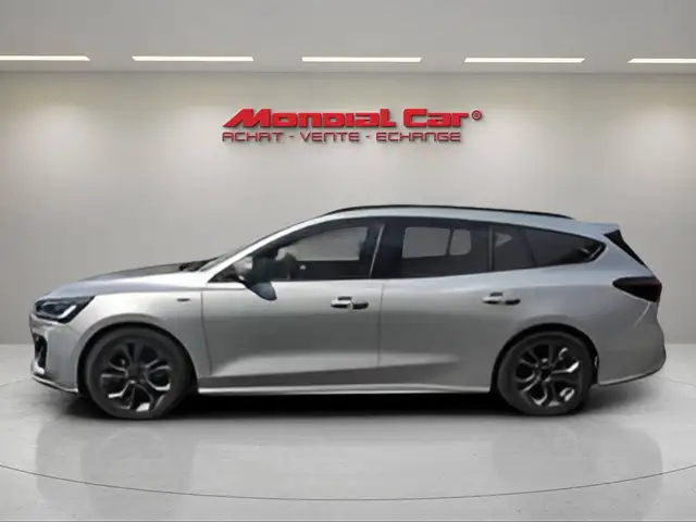 Ford Focus view 10