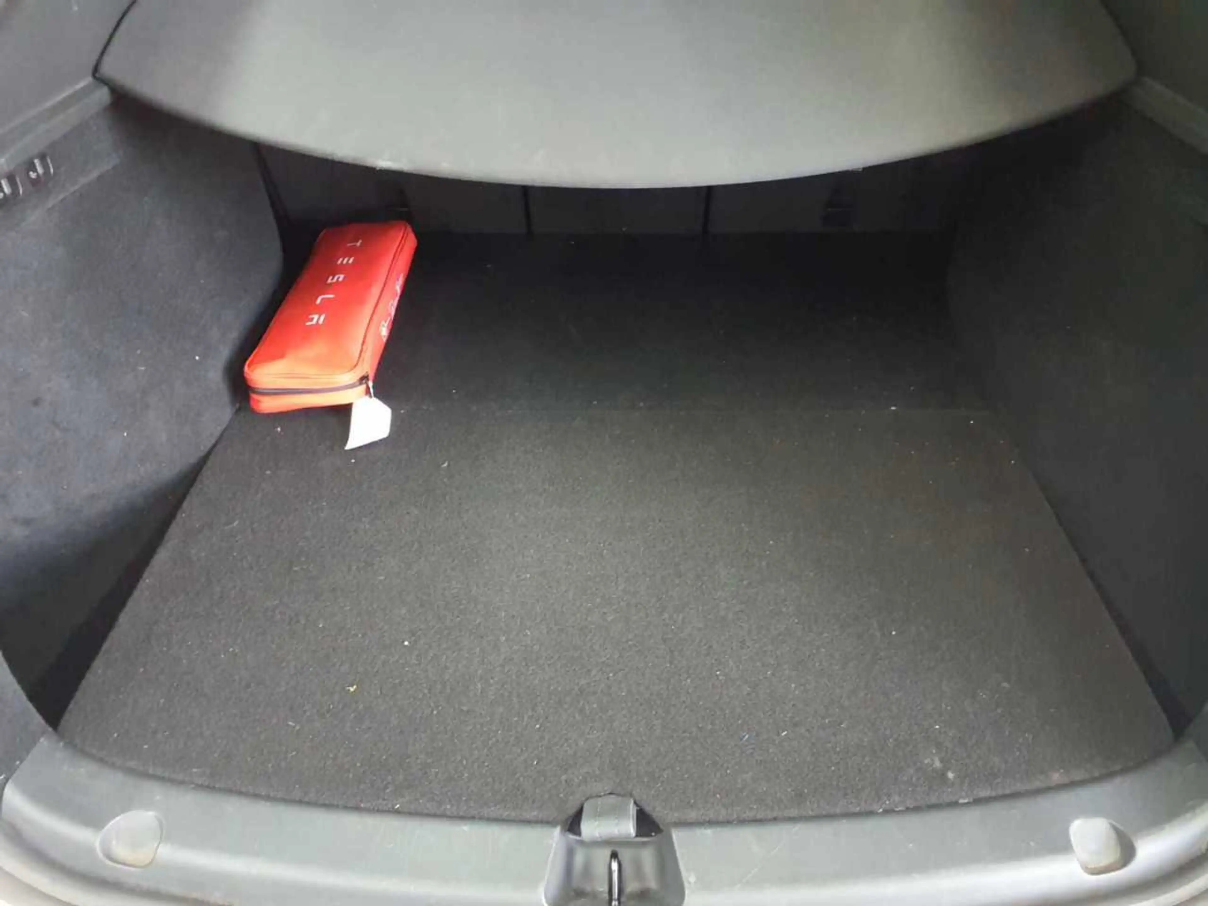 Tesla Model Y Long Range Dual Motor AWD — photo 15