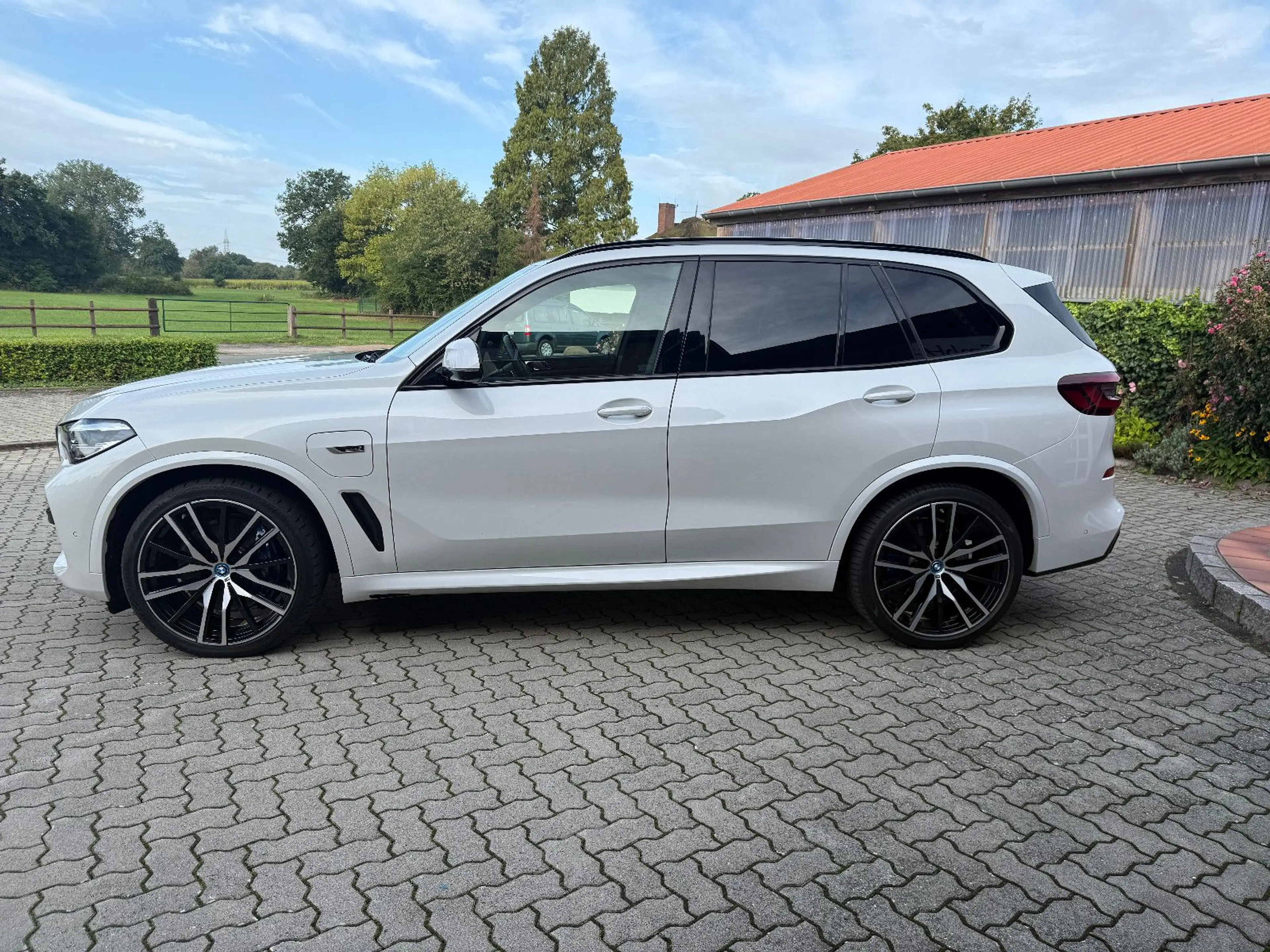 BMW X5 xDrive45e M-SPORTPAKET,22",Head,Mem,Pano,DAB — photo 3