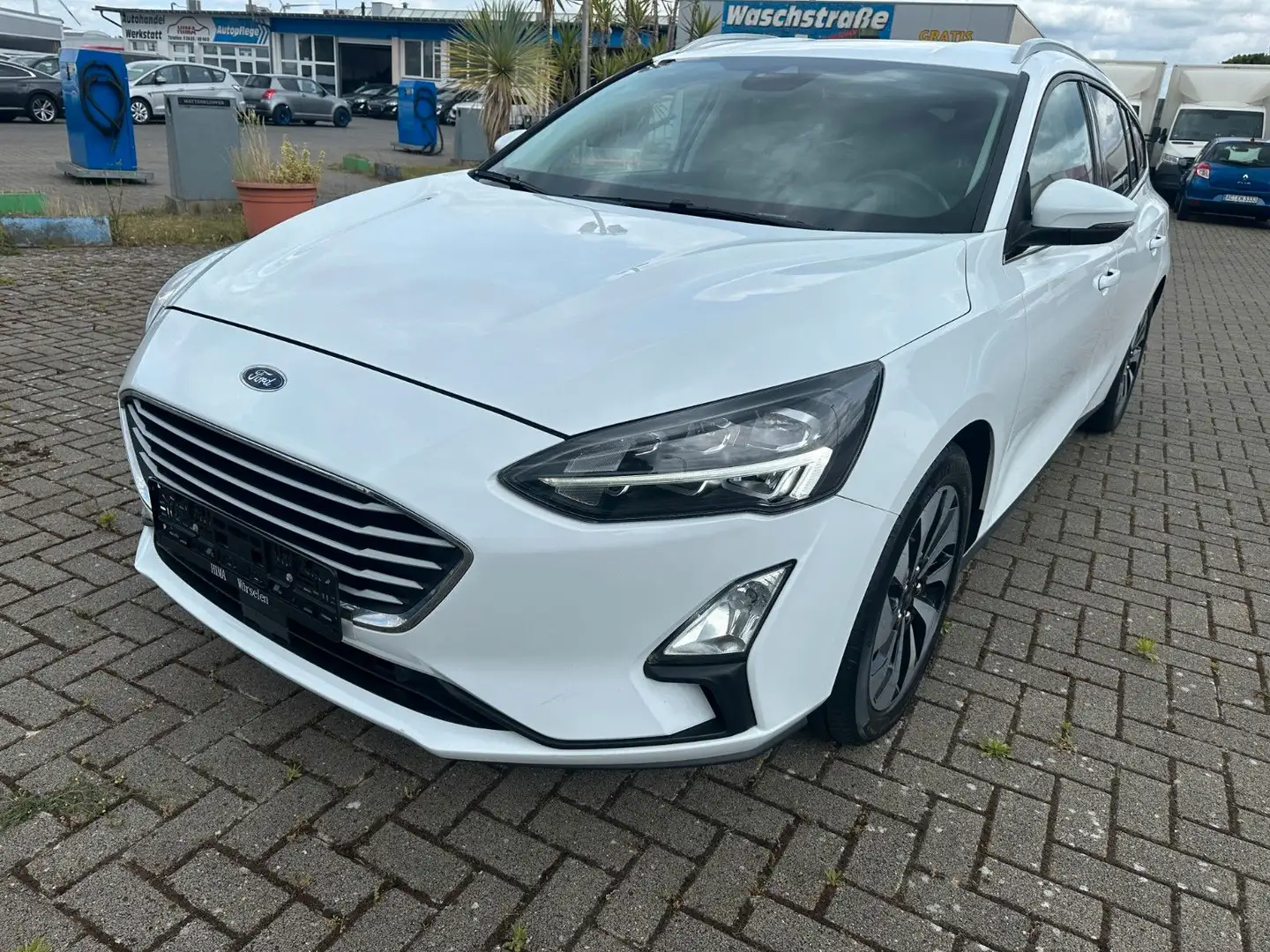 Ford Focus Turnier *Automatik* Blanc - 2