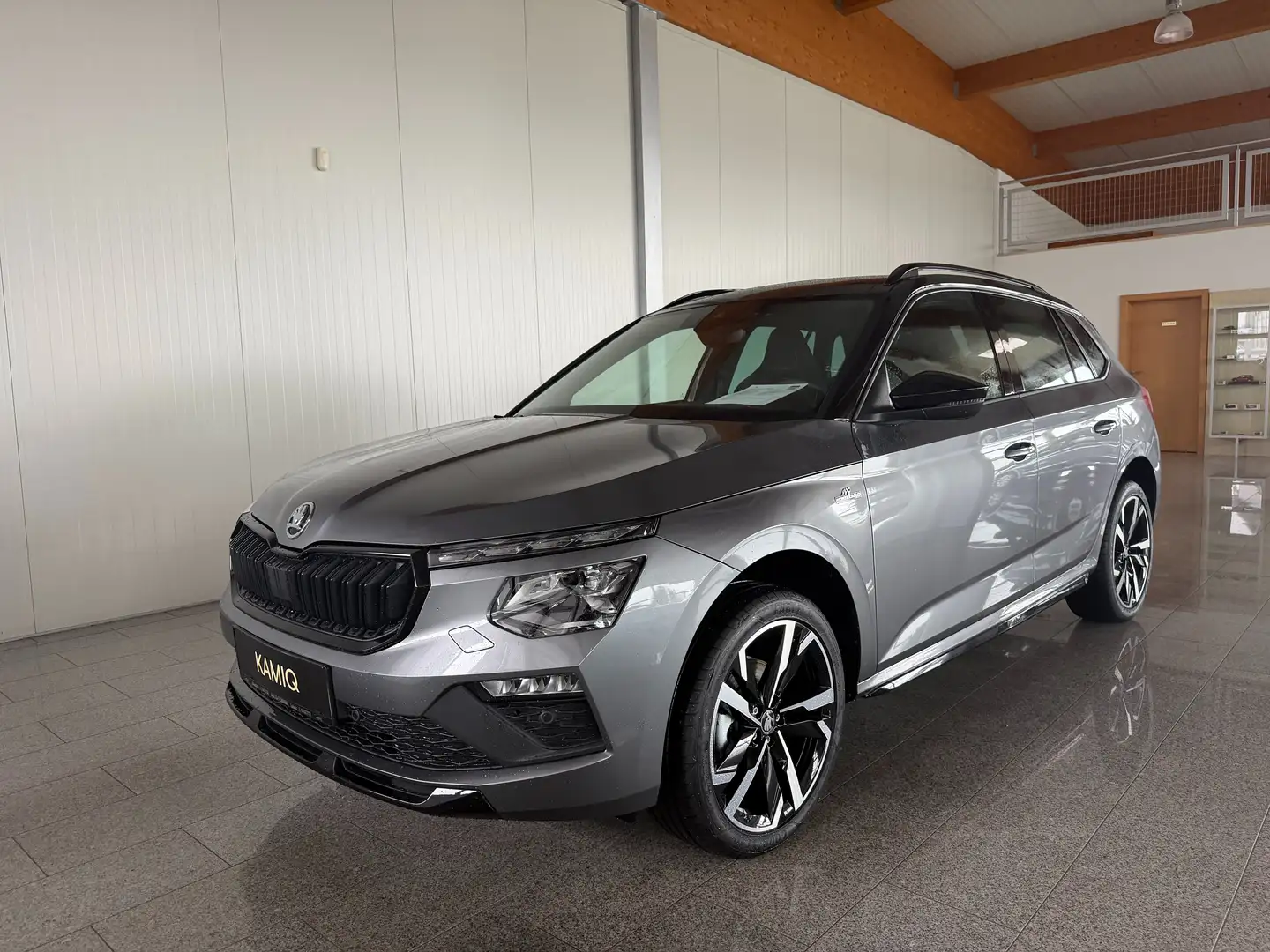Skoda Kamiq Monte Carlo TSI DSG Grau - 2