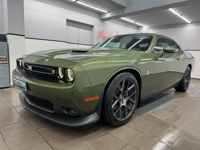 Dodge Challenger R/T Scat Pack 6.4 V8/U-Frei+1.HD/Pano