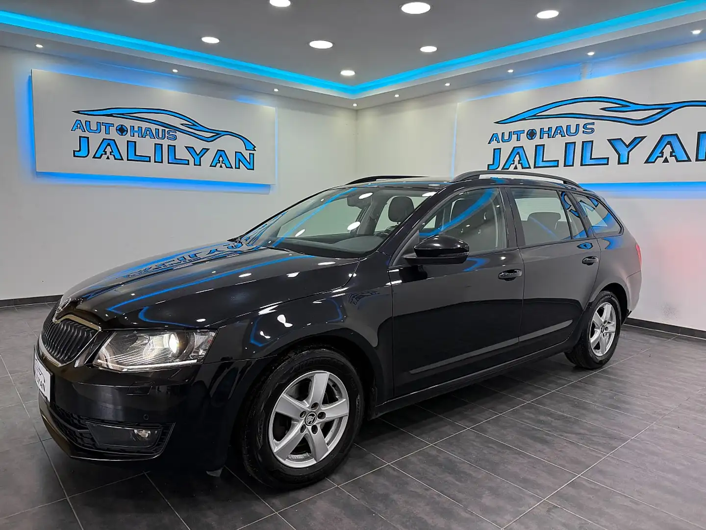 Skoda Octavia Combi 1,6 Green Line TDI, Schwarz - 2