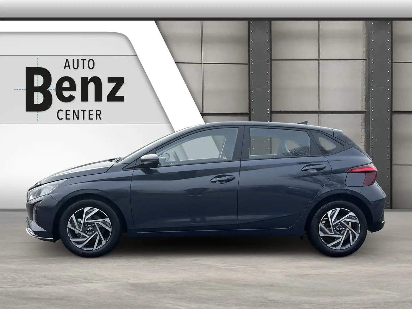 Hyundai i20 FL (MY25) 1.0 T-GDI (100 PS) 6-MT 2WD Trend, Komfo Grau - 2