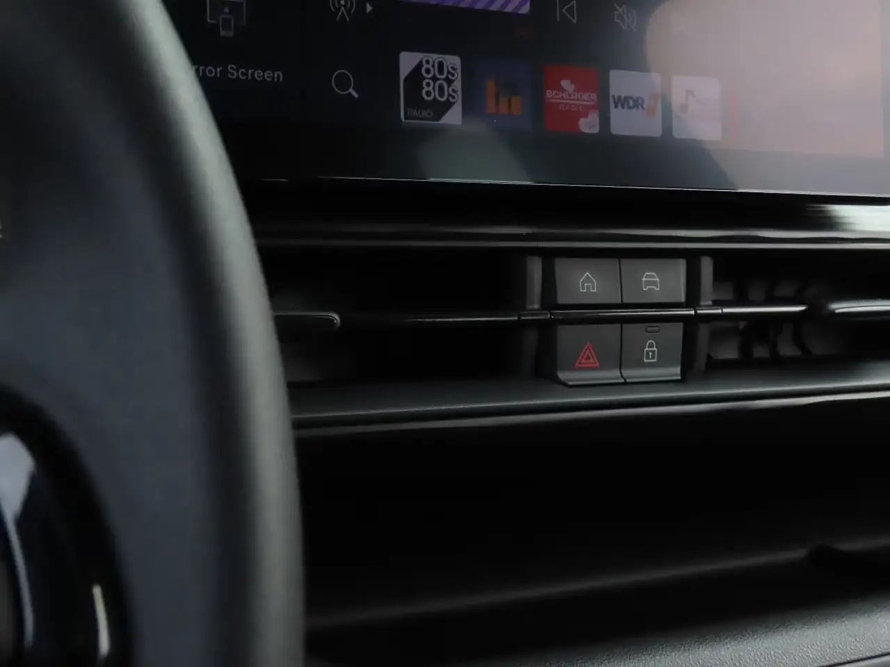 Jeep Avenger 1.2 GSE T3 GDI Klimaanlage CarPlay 17