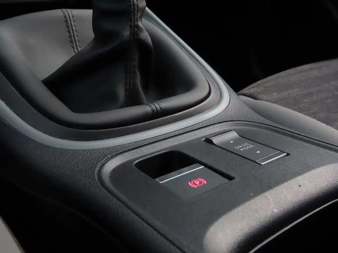 Jeep Avenger 1.2 GSE T3 GDI Klimaanlage CarPlay 21