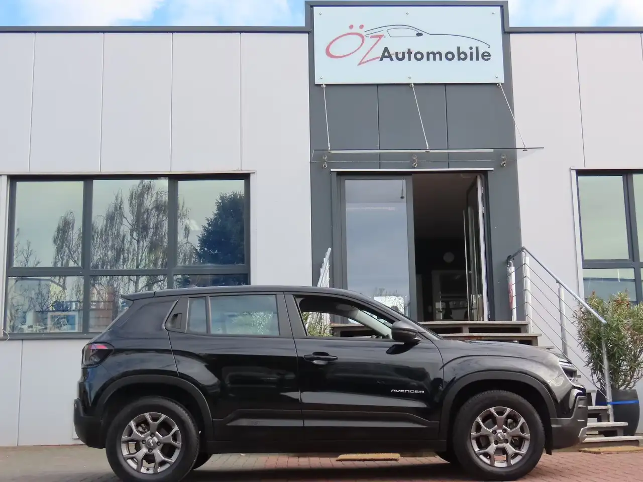 Jeep Avenger 1.2 GSE T3 GDI Klimaanlage CarPlay 30