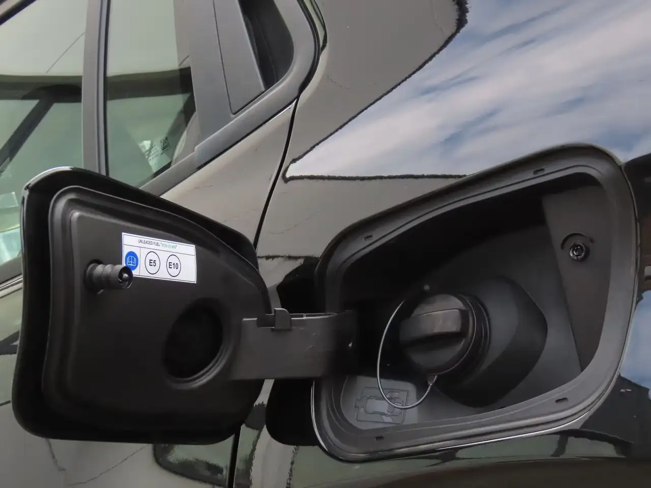 Jeep Avenger 1.2 GSE T3 GDI Klimaanlage CarPlay 27