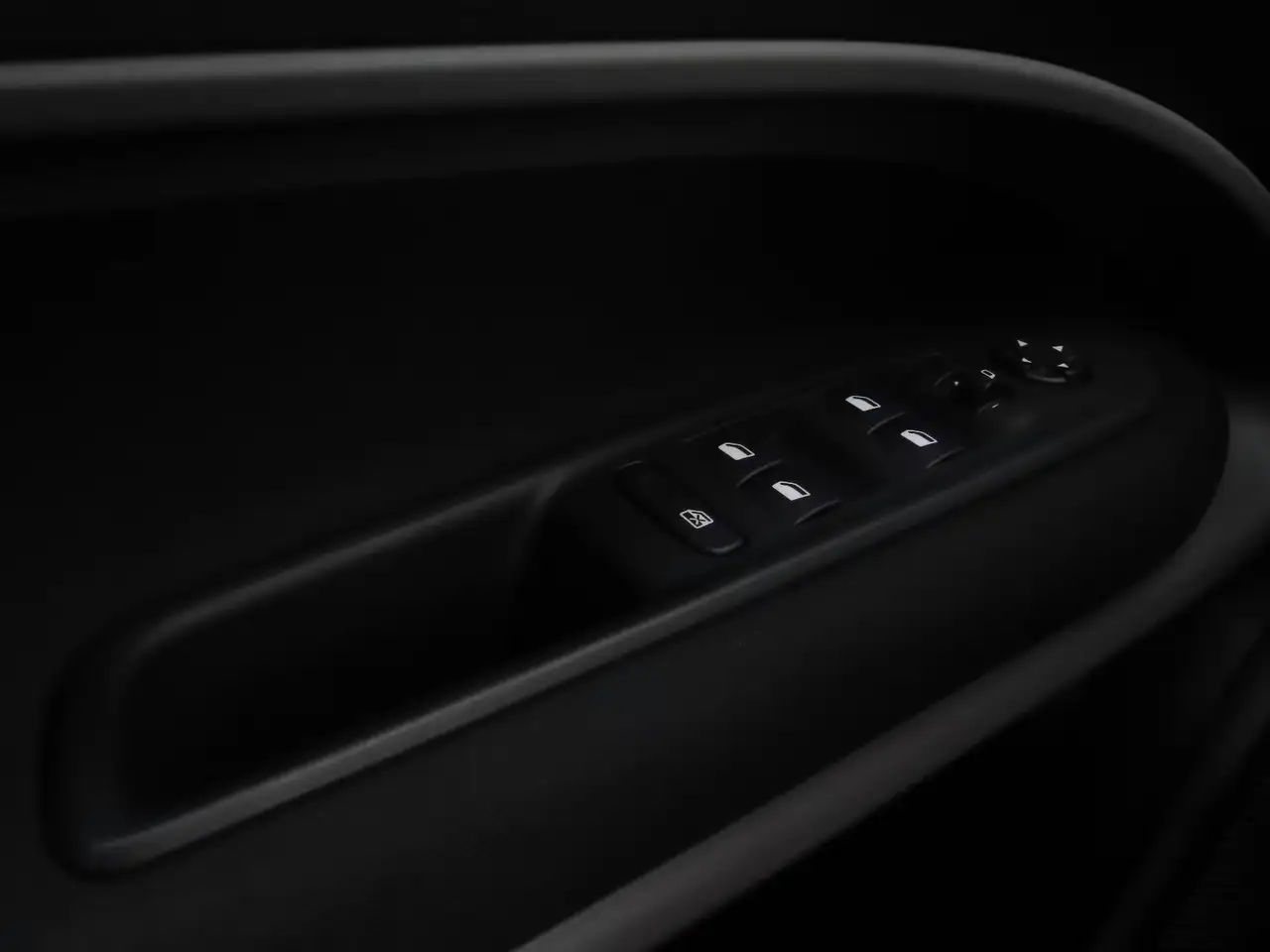 Jeep Avenger 1.2 GSE T3 GDI Klimaanlage CarPlay 23