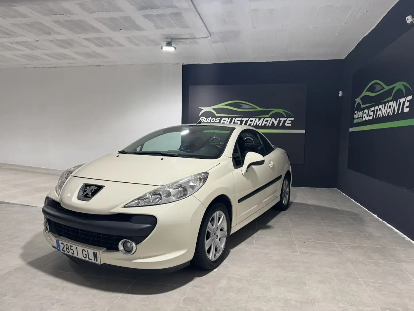 Peugeot 207 CC 1.6 VTi Blanco - 2