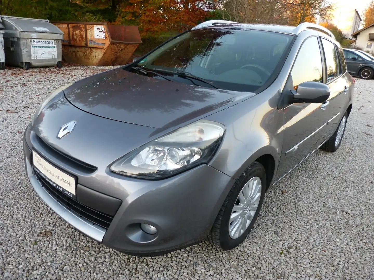 Renault Clio Grandtour Dynamique 1.2 16V TCE[AHK] Grau - 1