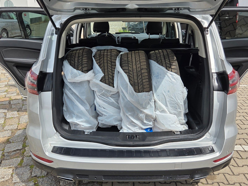 Ford S-Max S-MAX Trend LED NAVI Winterpaket M&S Räder — photo 17