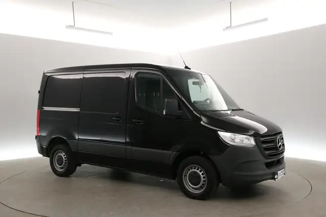Mercedes-Benz Sprinter view 6