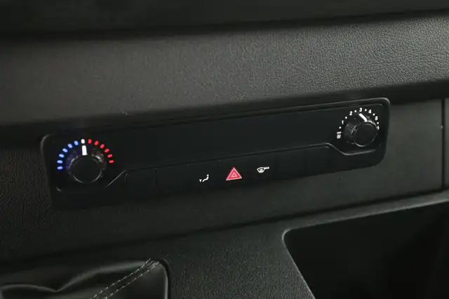 Mercedes-Benz Sprinter view 14