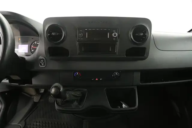 Mercedes-Benz Sprinter view 11