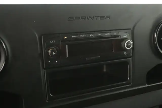 Mercedes-Benz Sprinter view 15