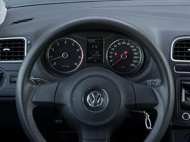 Volkswagen Polo view 23