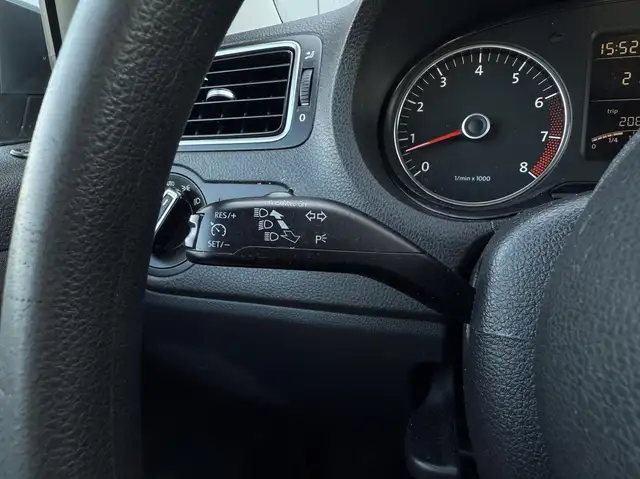 Volkswagen Polo view 25