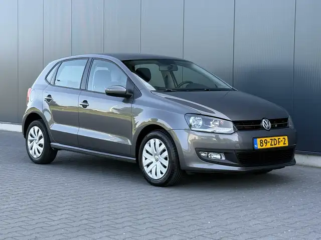 Volkswagen Polo view 10