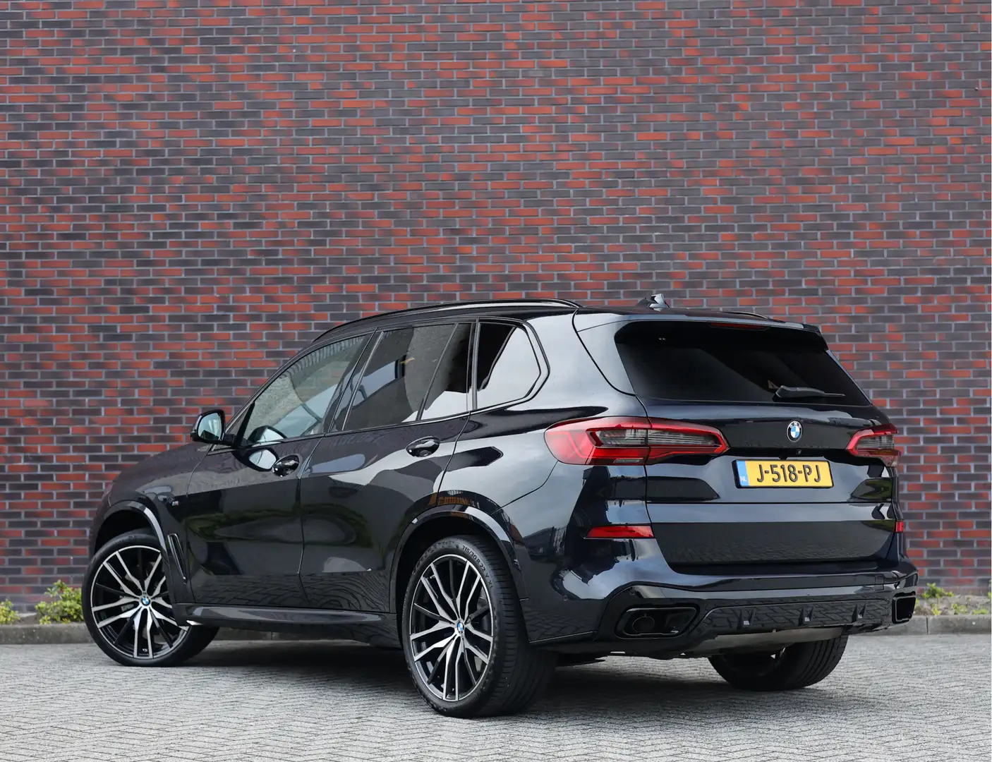 BMW X5 M50d High Executive | Sky - B&W - Vol! - Topstaat! Schwarz - 2
