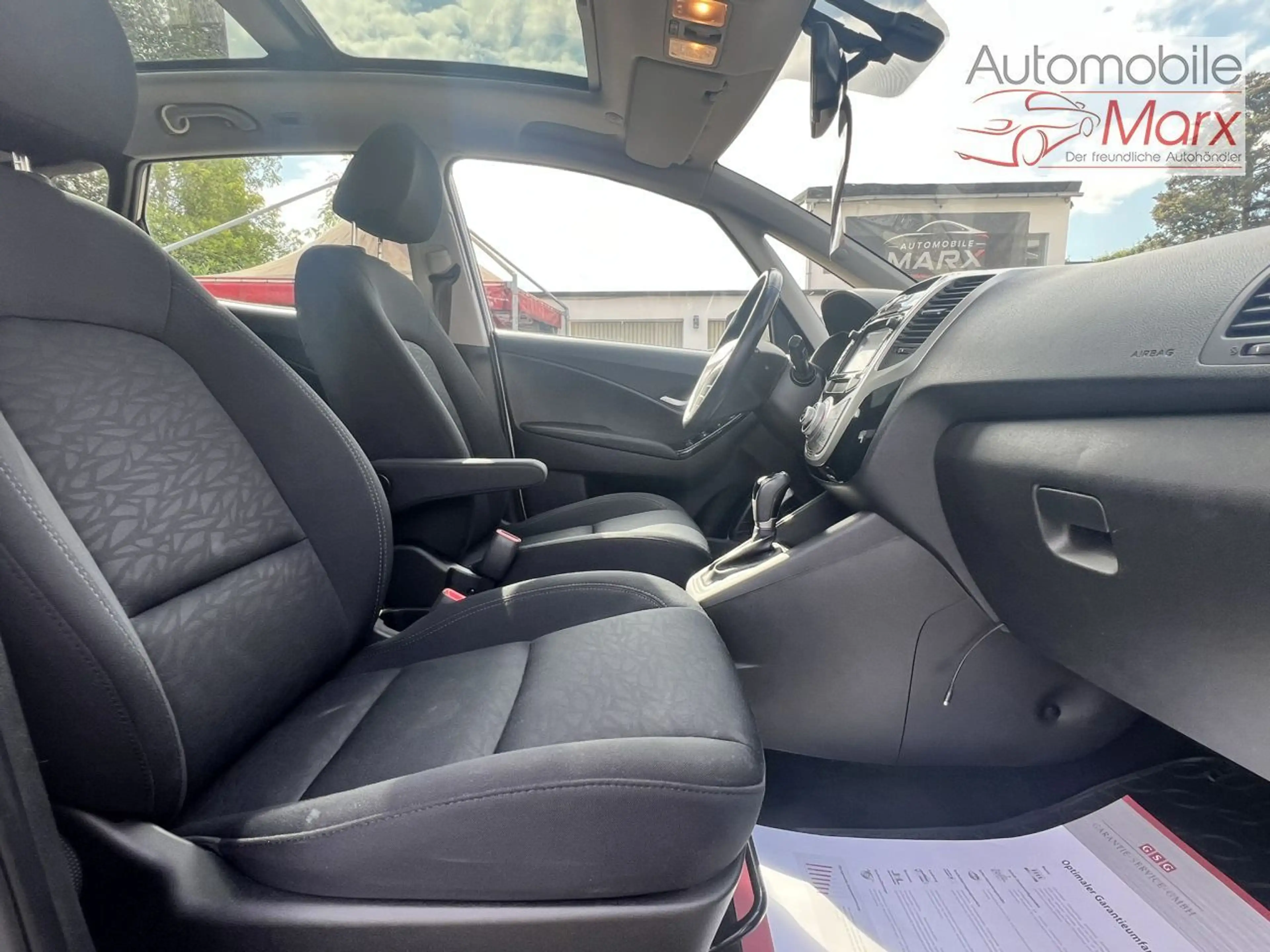 Hyundai iX20 Automatik,Panramadach,Kamera, Winterpaket — photo 14