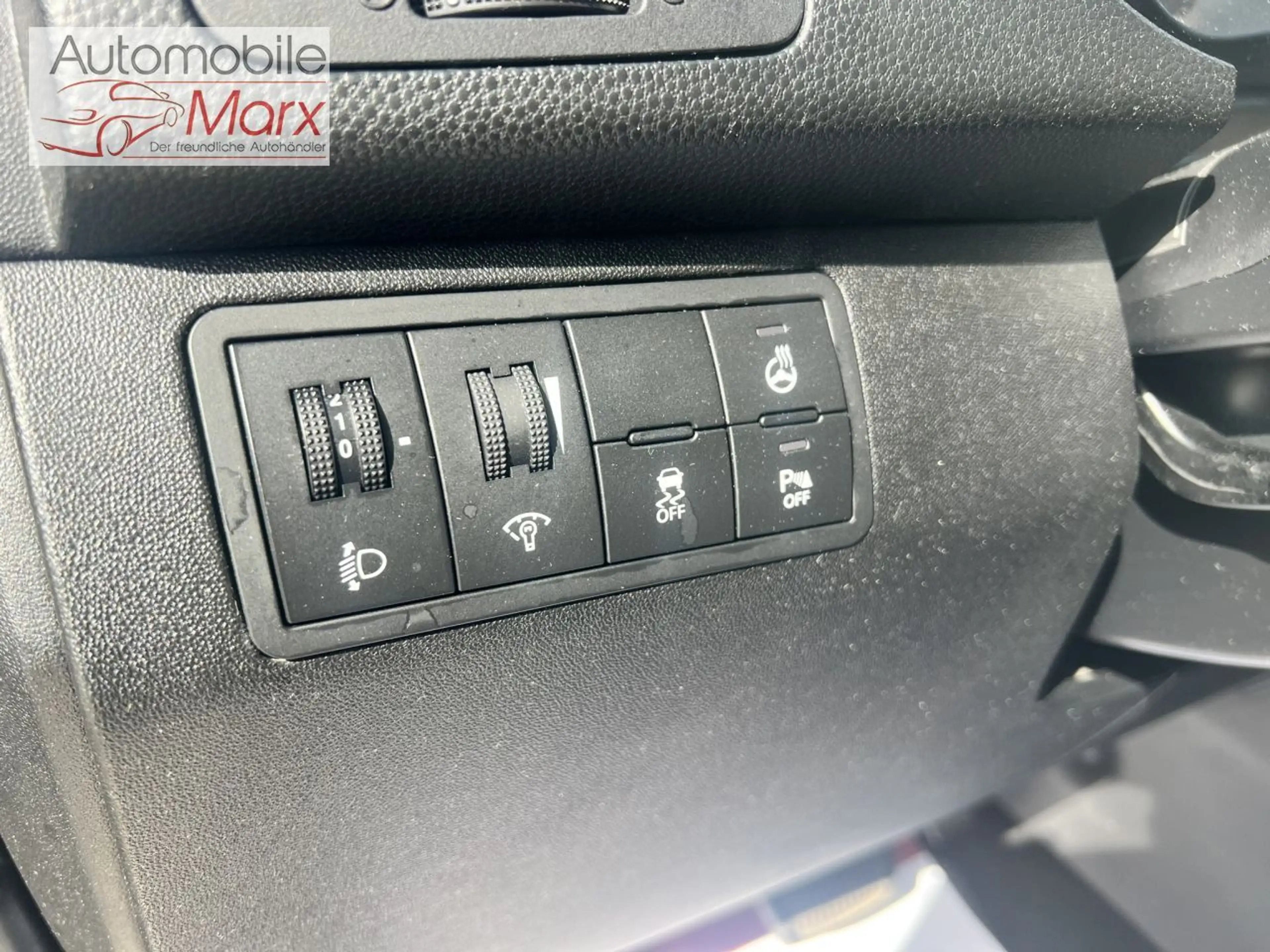 Hyundai iX20 Automatik,Panramadach,Kamera, Winterpaket — photo 12
