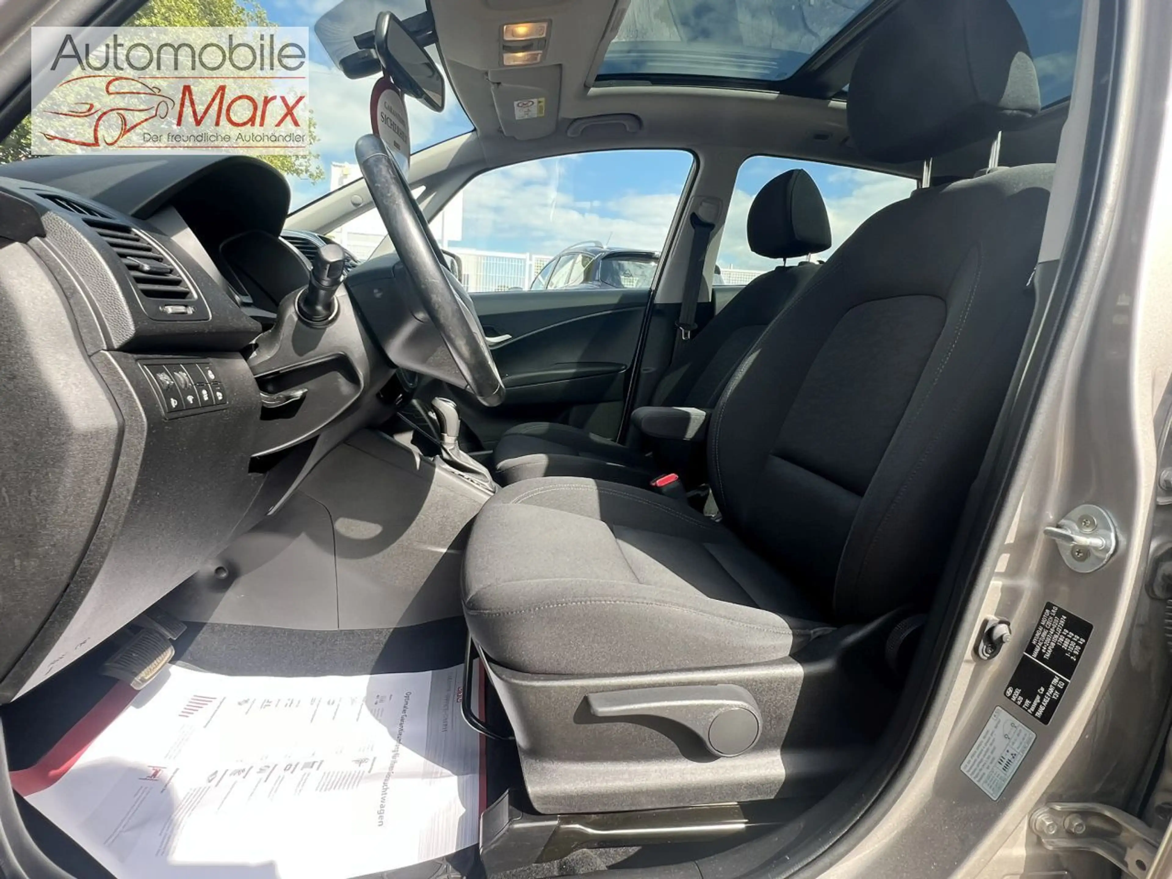 Hyundai iX20 Automatik,Panramadach,Kamera, Winterpaket — photo 13