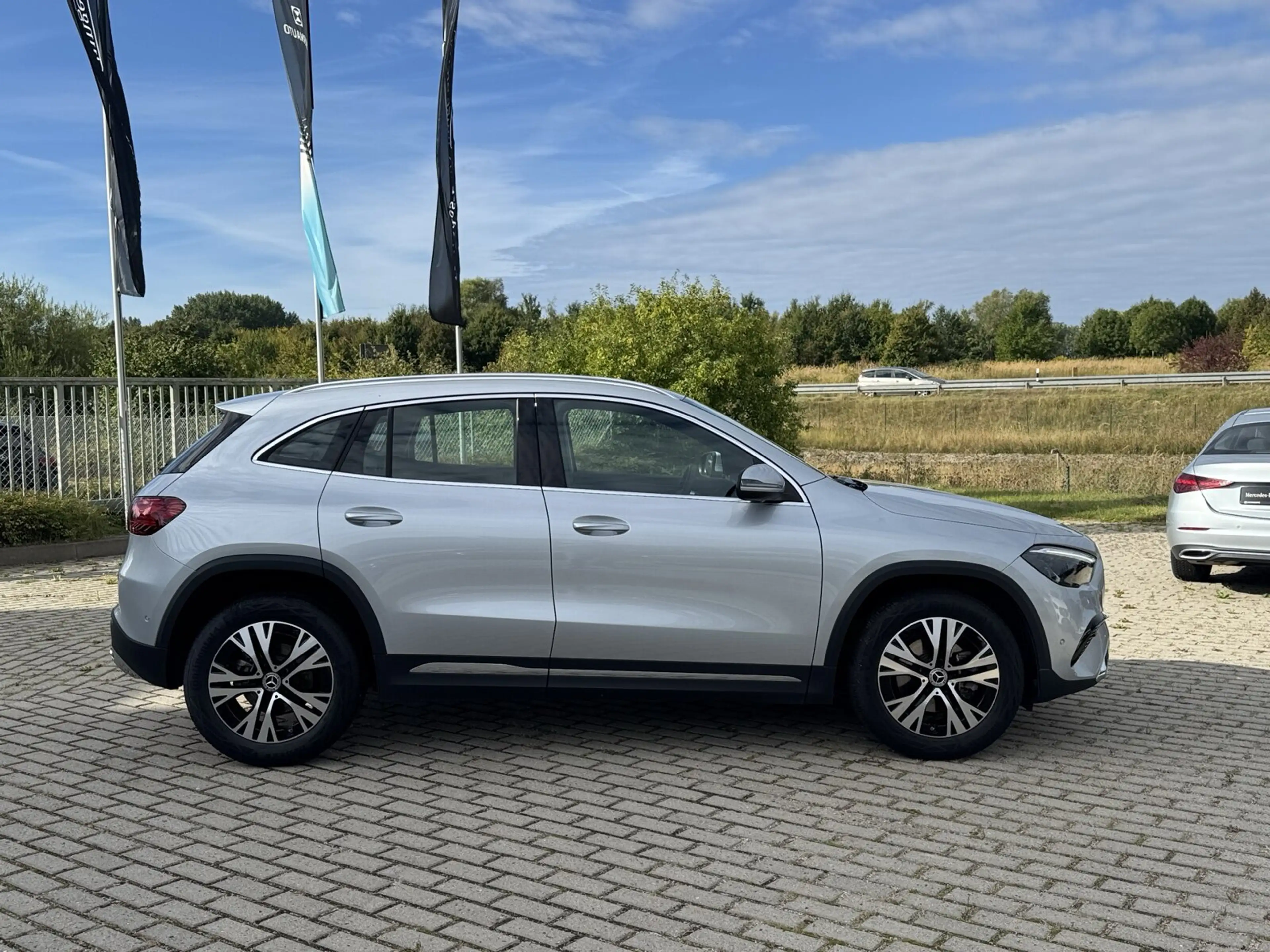Mercedes-Benz GLA 180 GLA 180 Progressive/Navi/Autom./Klima/LED Sitzhzg. — photo 8