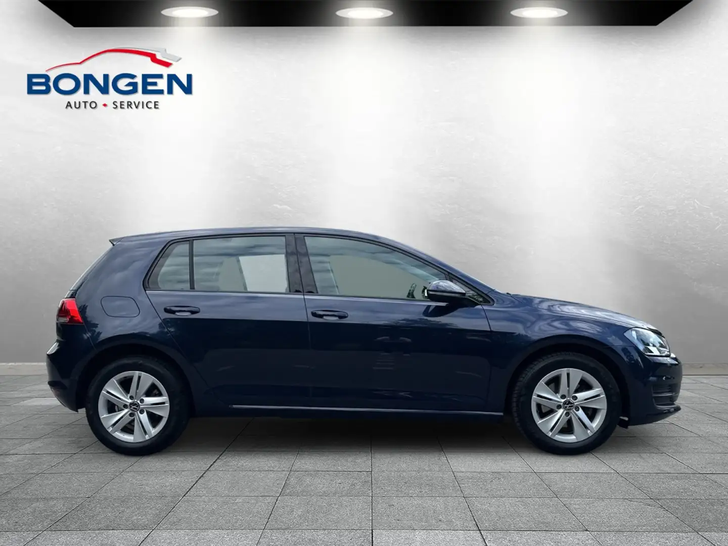 Volkswagen Golf VII 1.6 TDI Trendline Sitzhzg. Einparkhilfe Klima Blue - 2