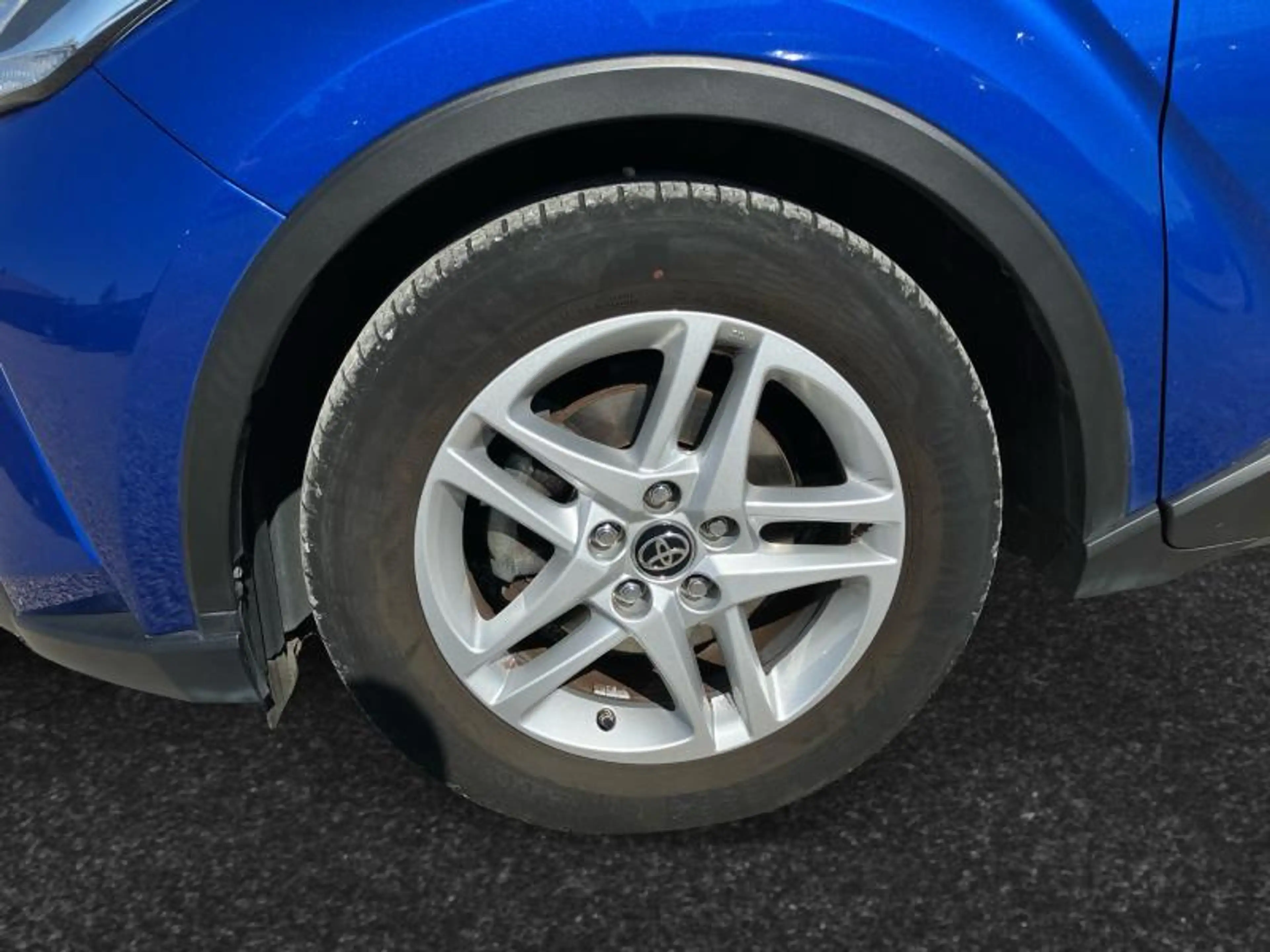Toyota C-HR C-ENTER — photo 9