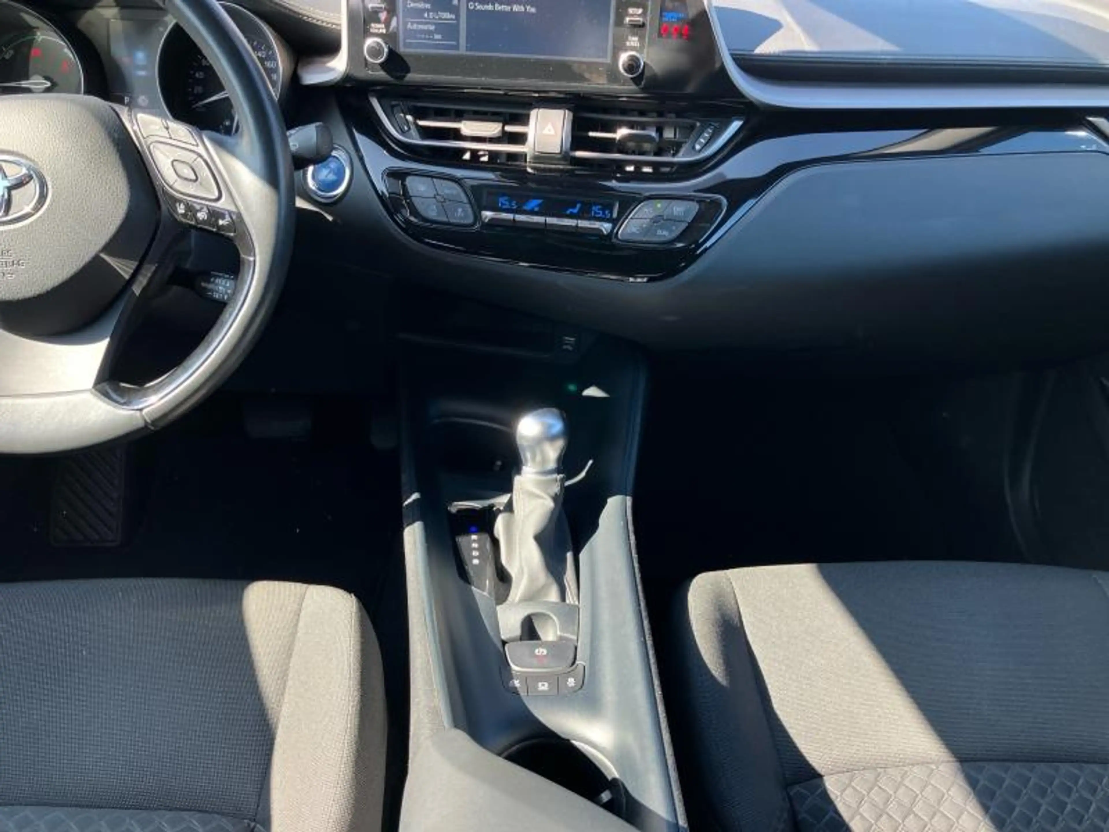 Toyota C-HR C-ENTER — photo 15