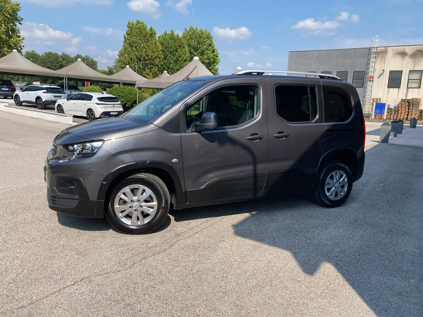Peugeot Rifter BlueHDI 130 S&S Allure Standard Grigio - 2