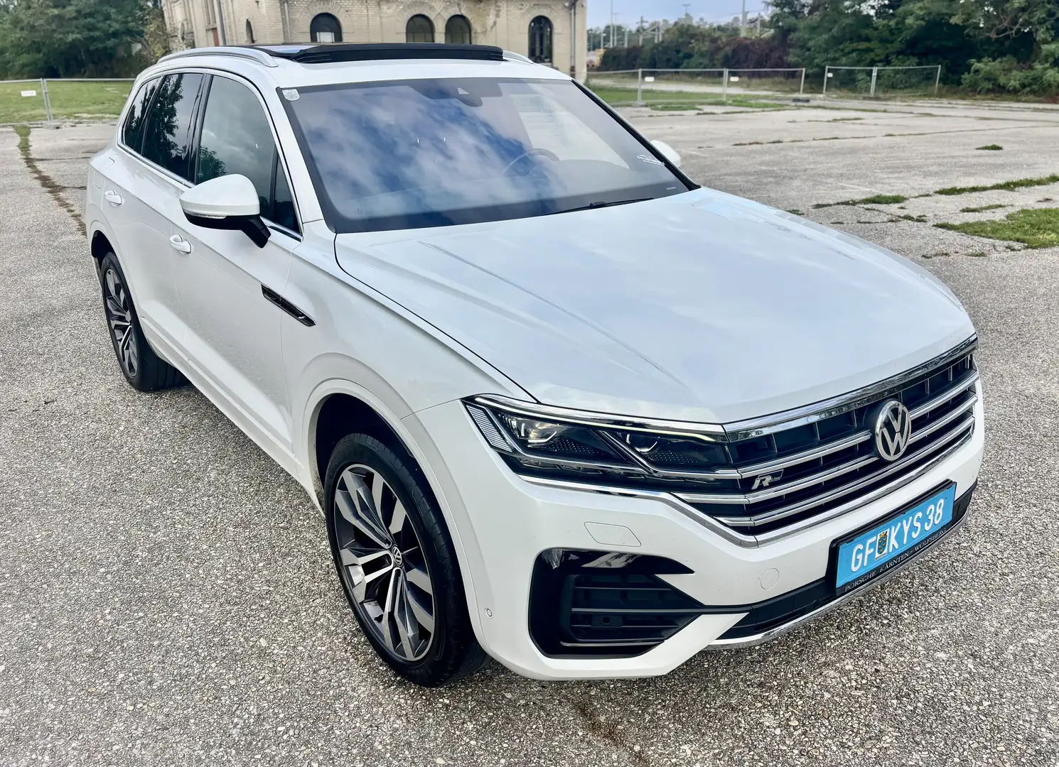 Volkswagen Touareg 3.0 V6 TDI R-Line 4Motion Weiß - 2
