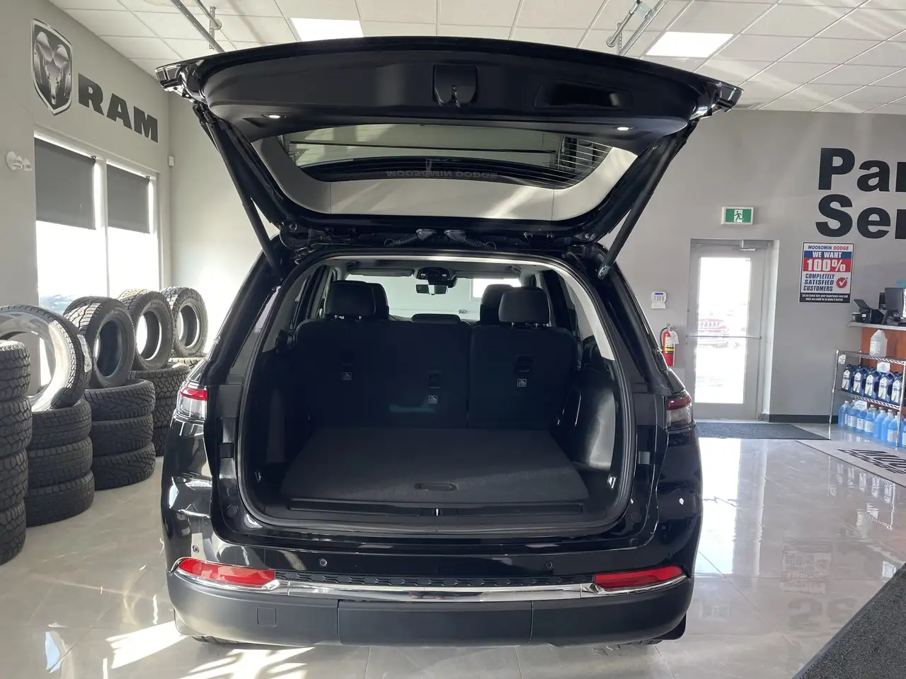 Jeep Grand Cherokee снимка Jeep Grand Cherokee