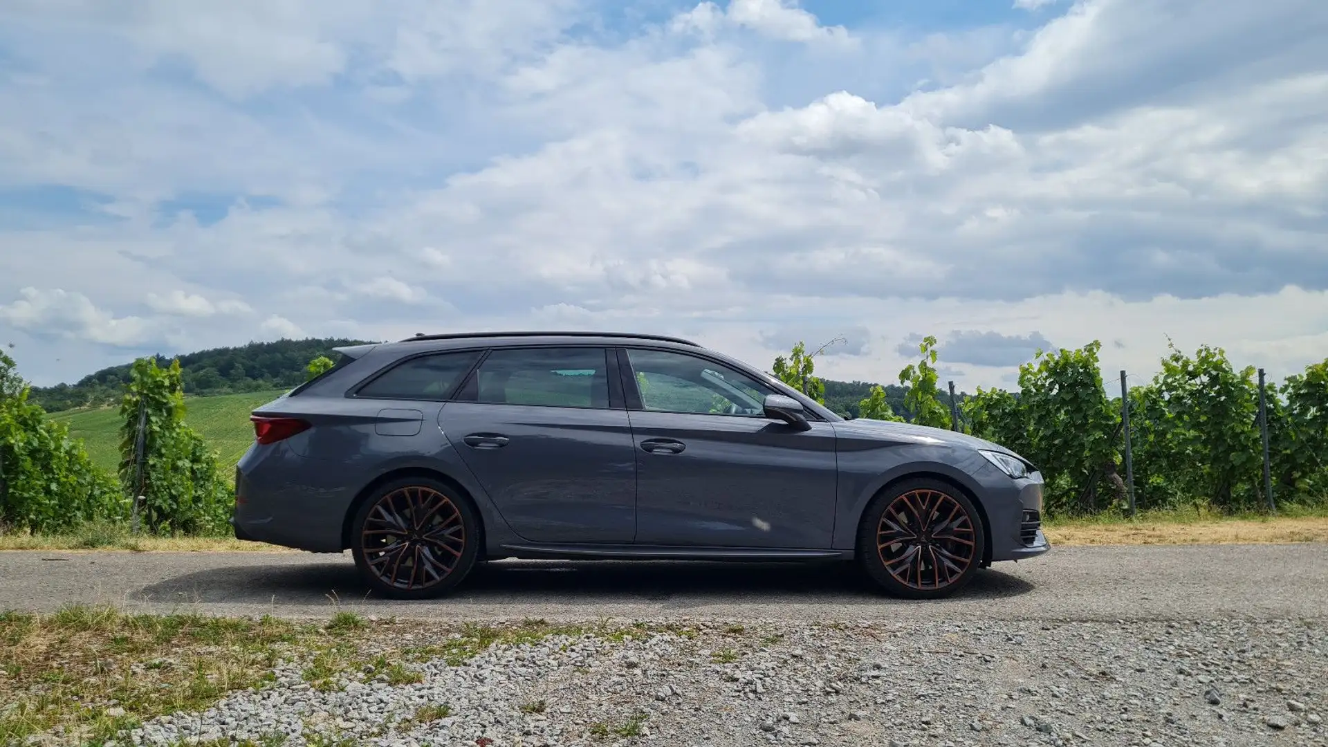 CUPRA Leon Sportstourer VZ 4Drive Herstellergarantie Grau - 2