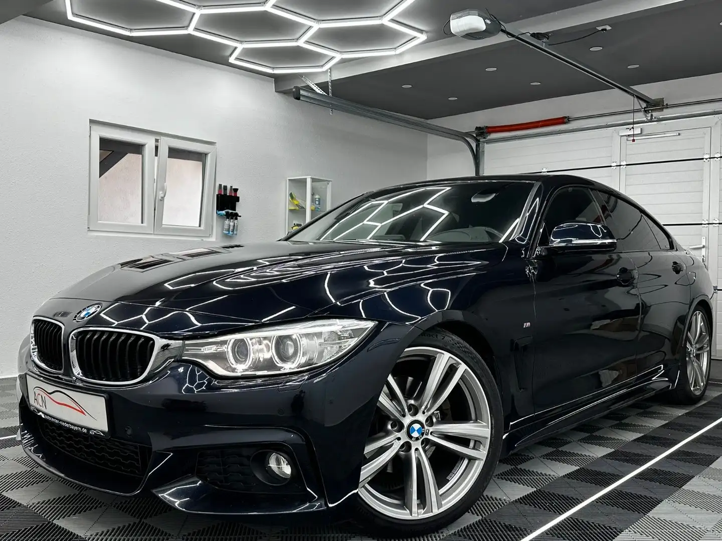 BMW 420 M SPORT/Bi-XENON/TEMPO/19 ZOLL Schwarz - 1