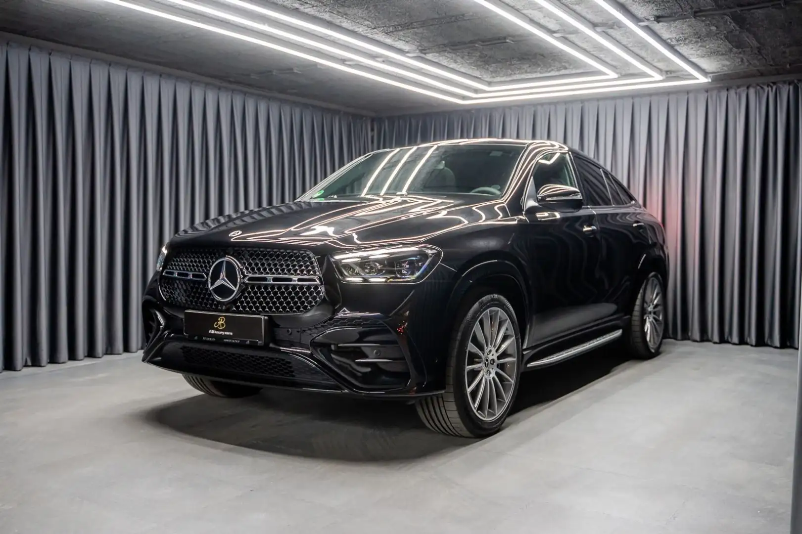 Mercedes-Benz GLE 450 d  Coupe*Facelift*AIRMATIC*PANORAMA*AMG* Schwarz - 1