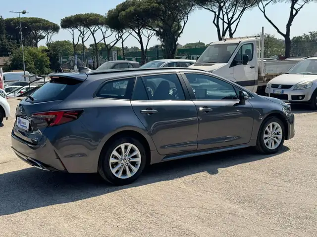Toyota Corolla view 4