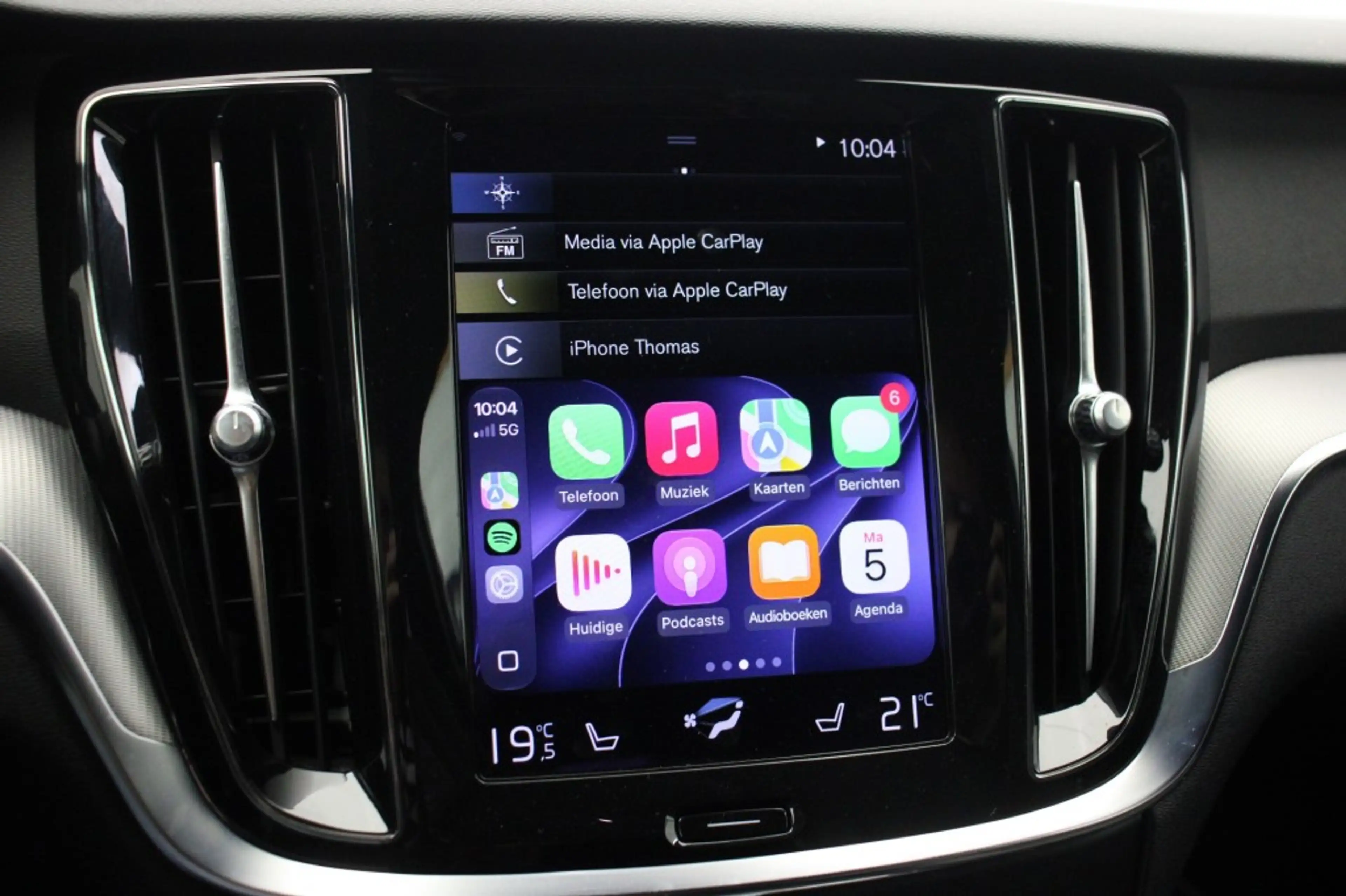 Volvo V60 2.0 T6 Recharge AWD R-Design - Carplay, Camera, St — photo 6