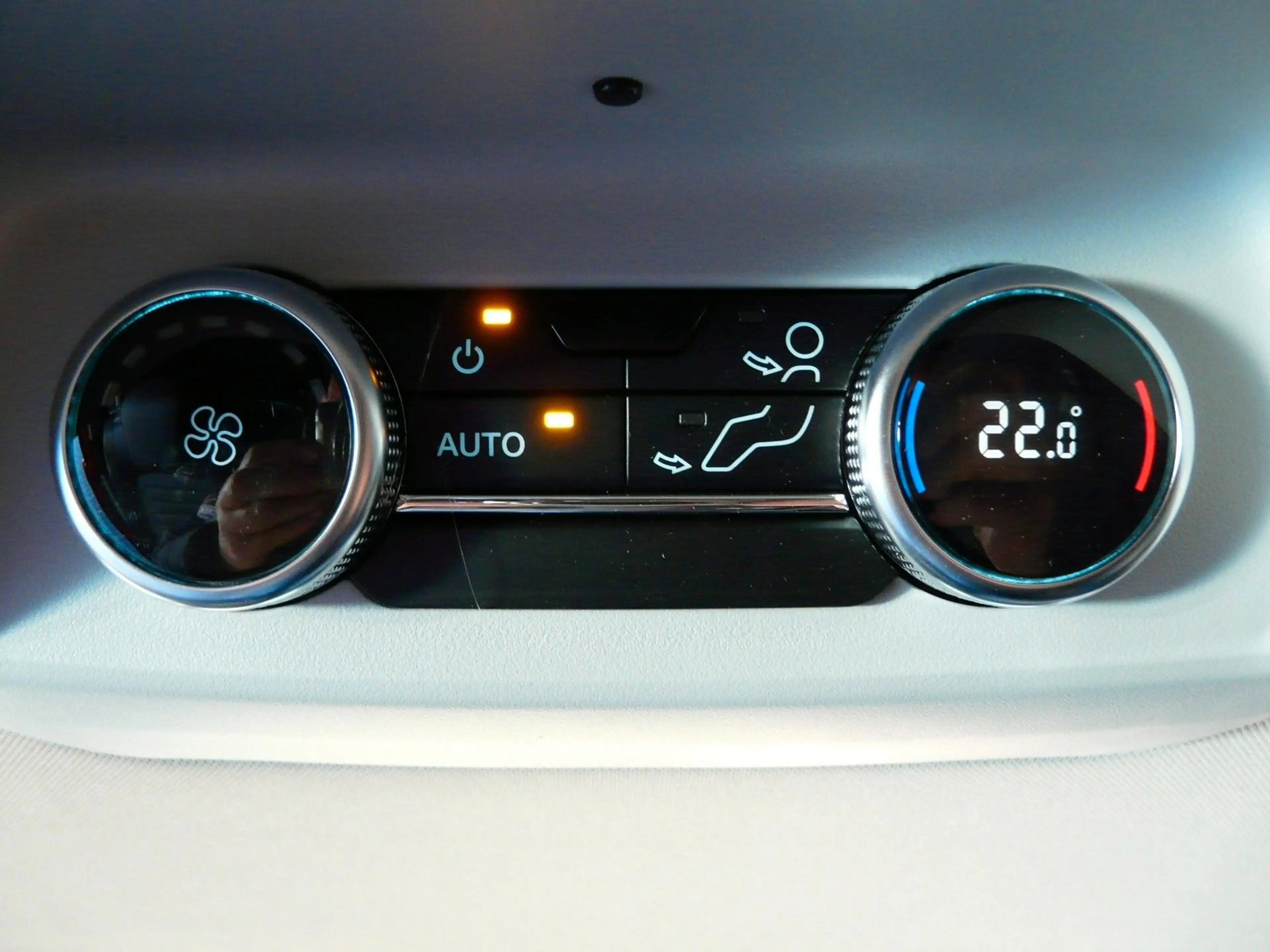 Ford Tourneo Custom L1 Titanium X — photo 13
