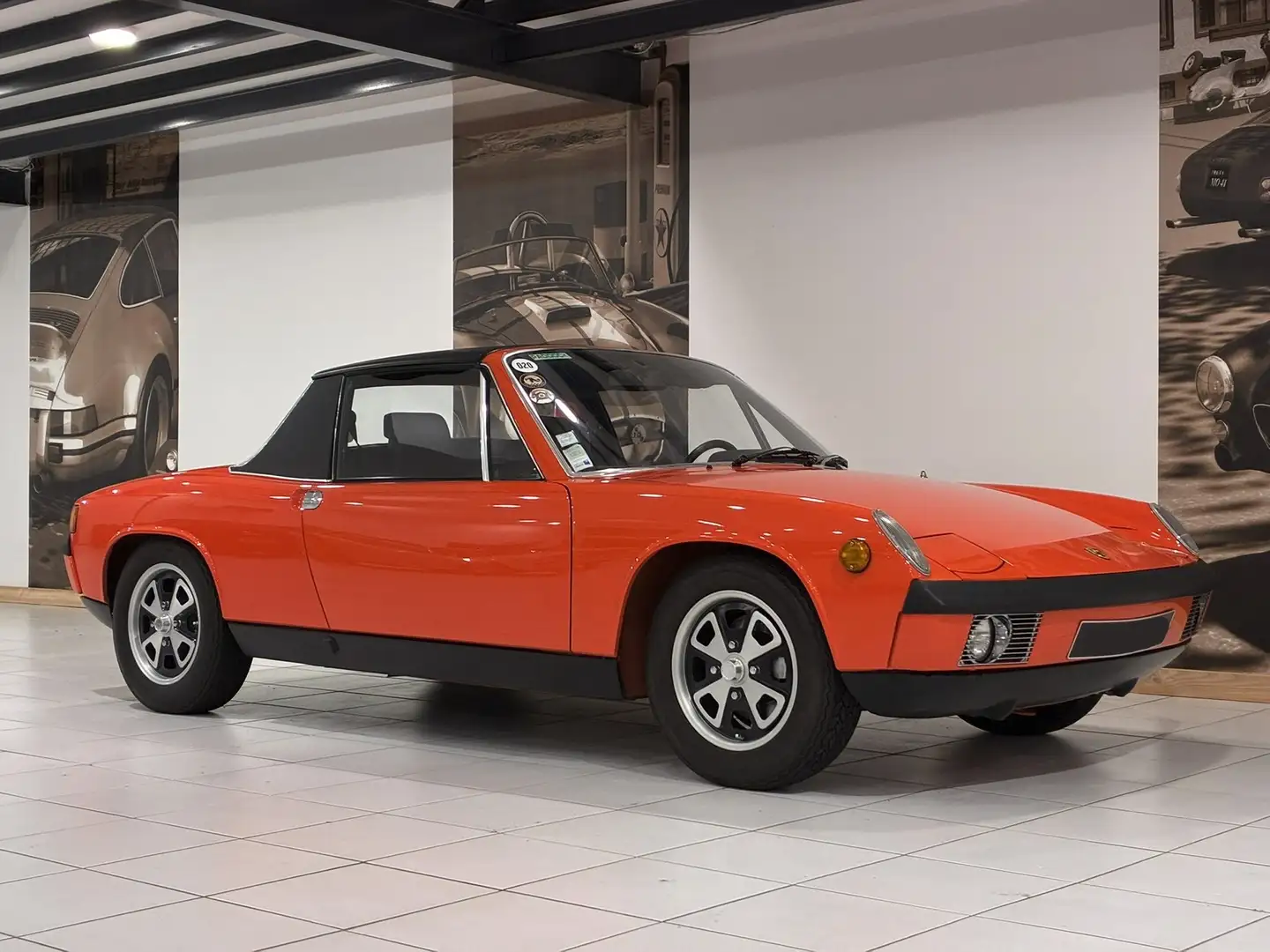 Porsche 914 2.0L injection 4 cyl Orange - 1